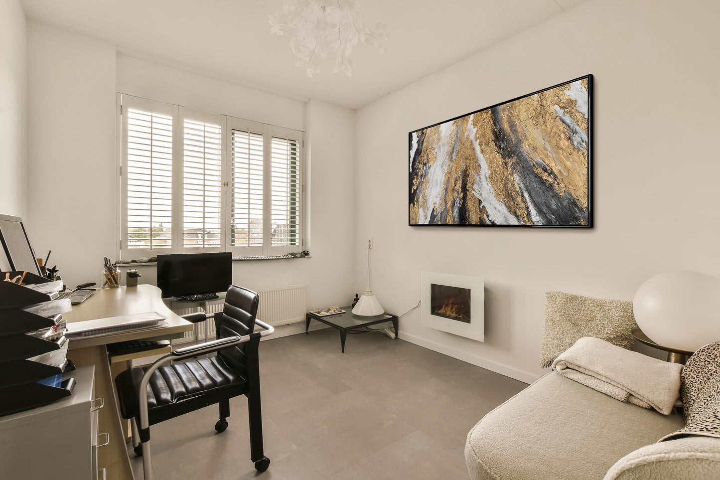 Malen mit Acrylfarbe auf Leinwand mit Rahmen